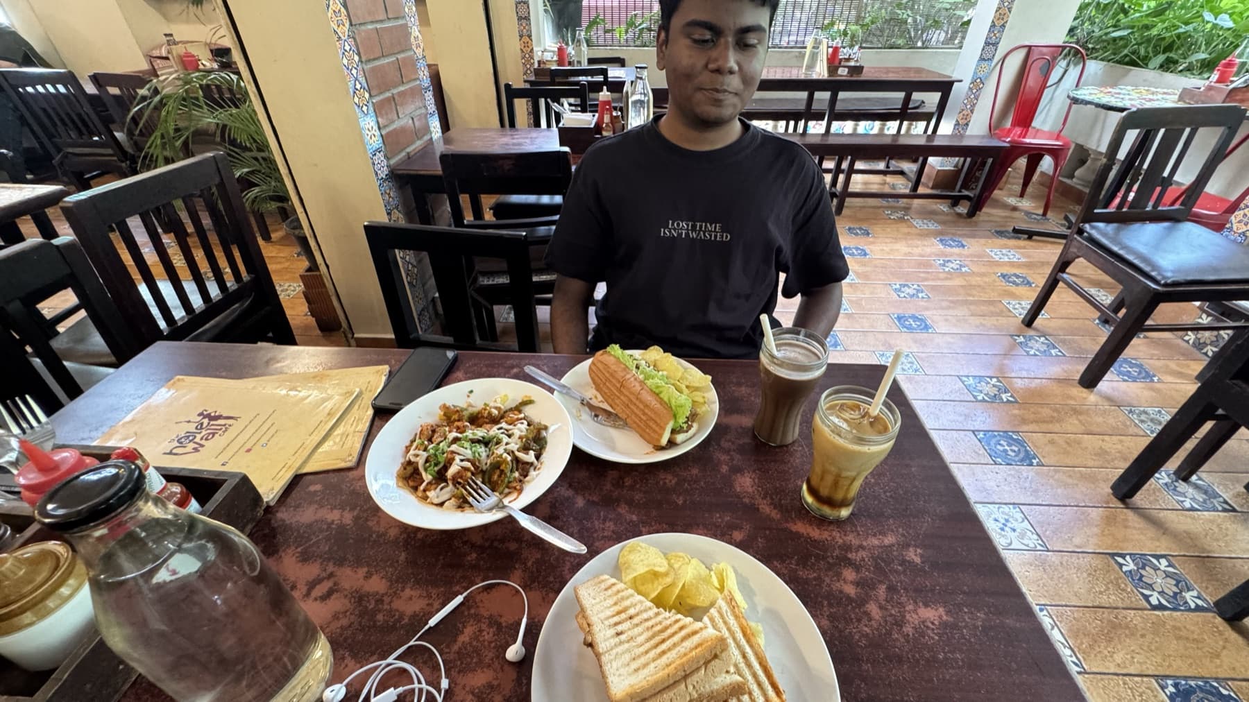 coffee, sandwiches and a conversation in blr